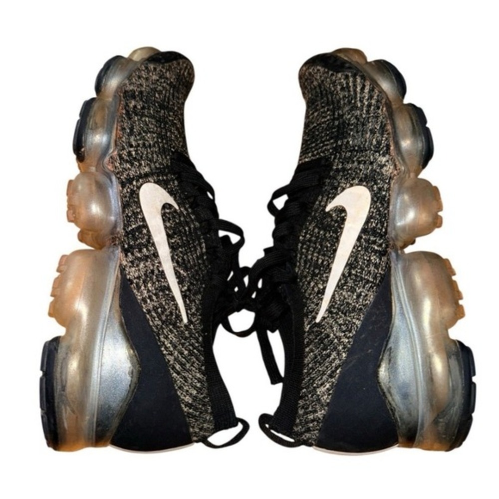 Nike Air VaporMax 3.0 Flyknit Mens 8.5 Per-Owned Sneakers Black Oreo AJ6900-002